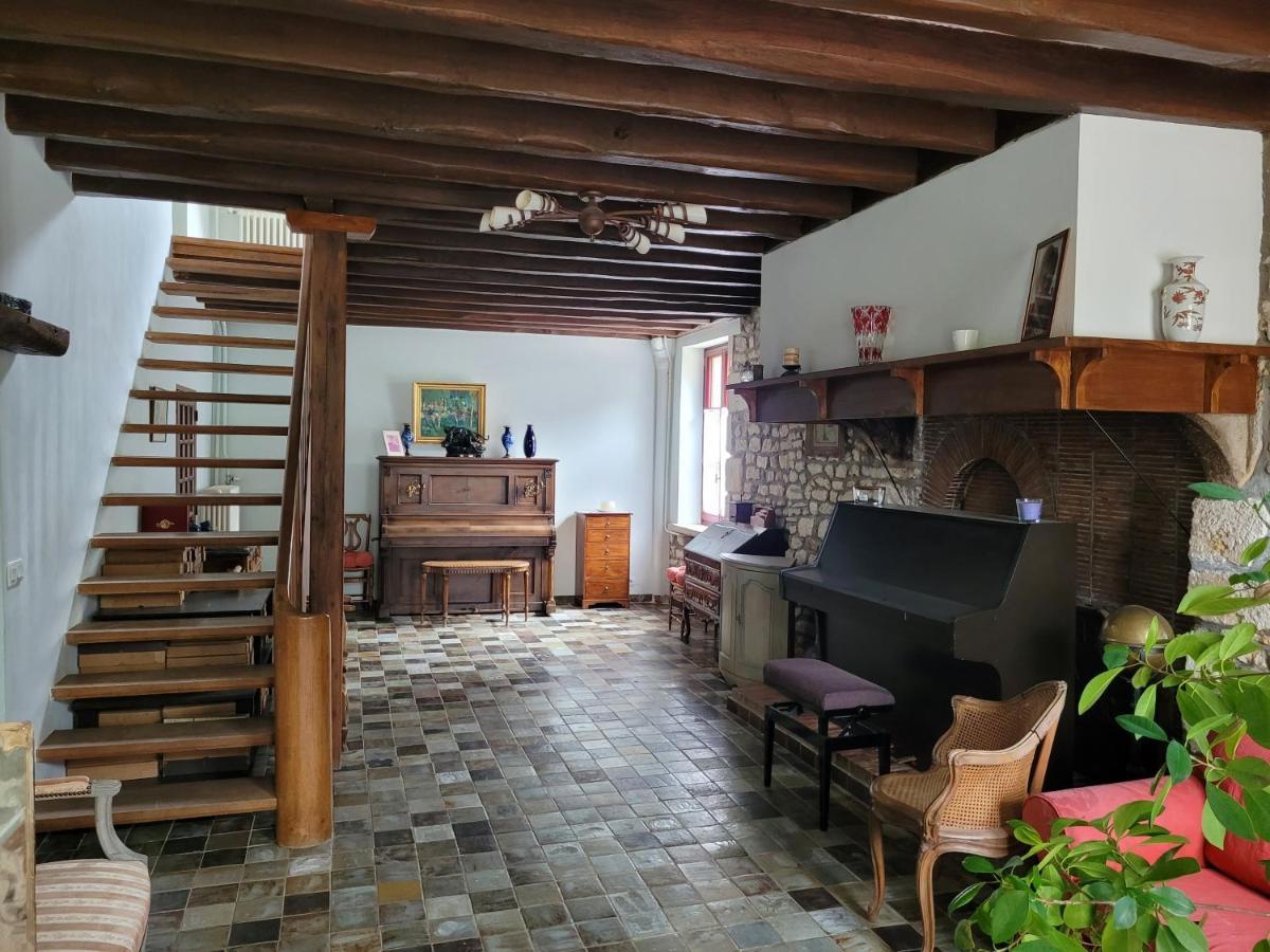 Maison Forte Perreuse Трени Екстериор снимка