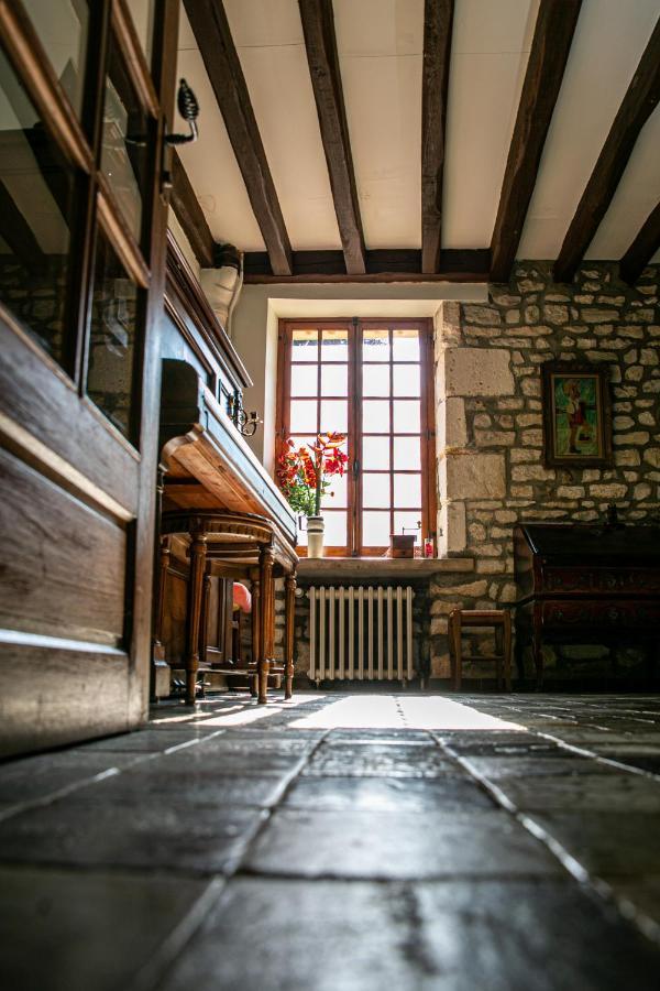 Maison Forte Perreuse Трени Екстериор снимка