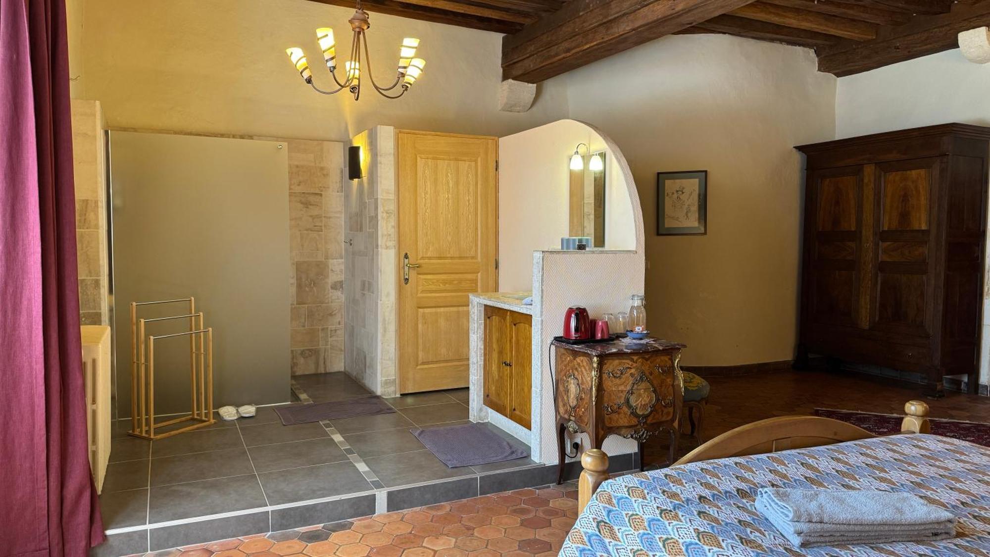 Maison Forte Perreuse Трени Екстериор снимка
